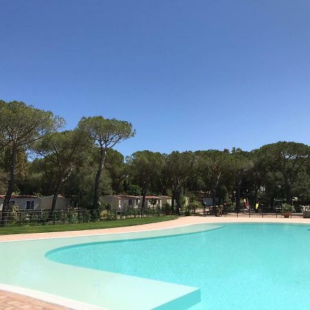 Camping I Melograni Marina Di Bibbona Bagian luar foto