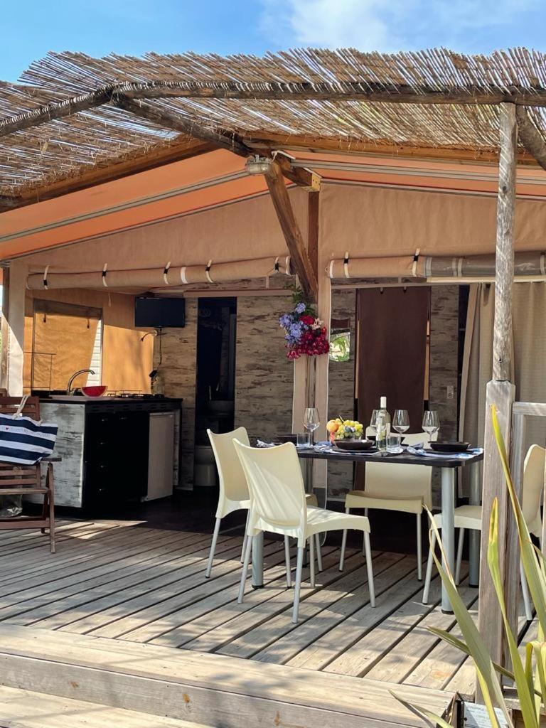 Camping I Melograni Marina Di Bibbona Bagian luar foto