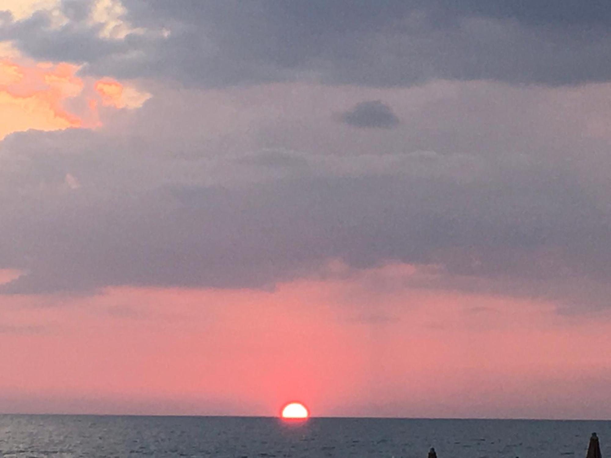 Camping I Melograni Marina Di Bibbona Bagian luar foto