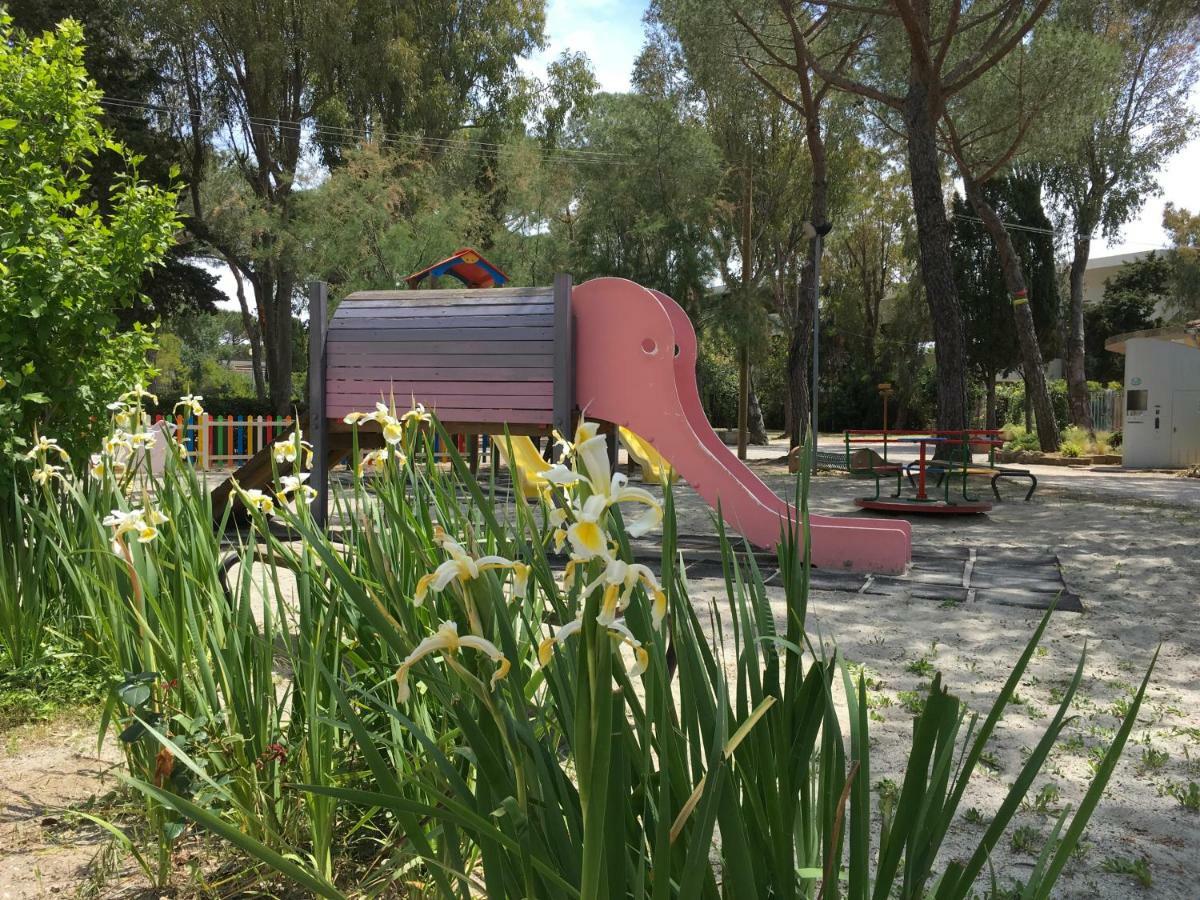 Camping I Melograni Marina Di Bibbona Bagian luar foto