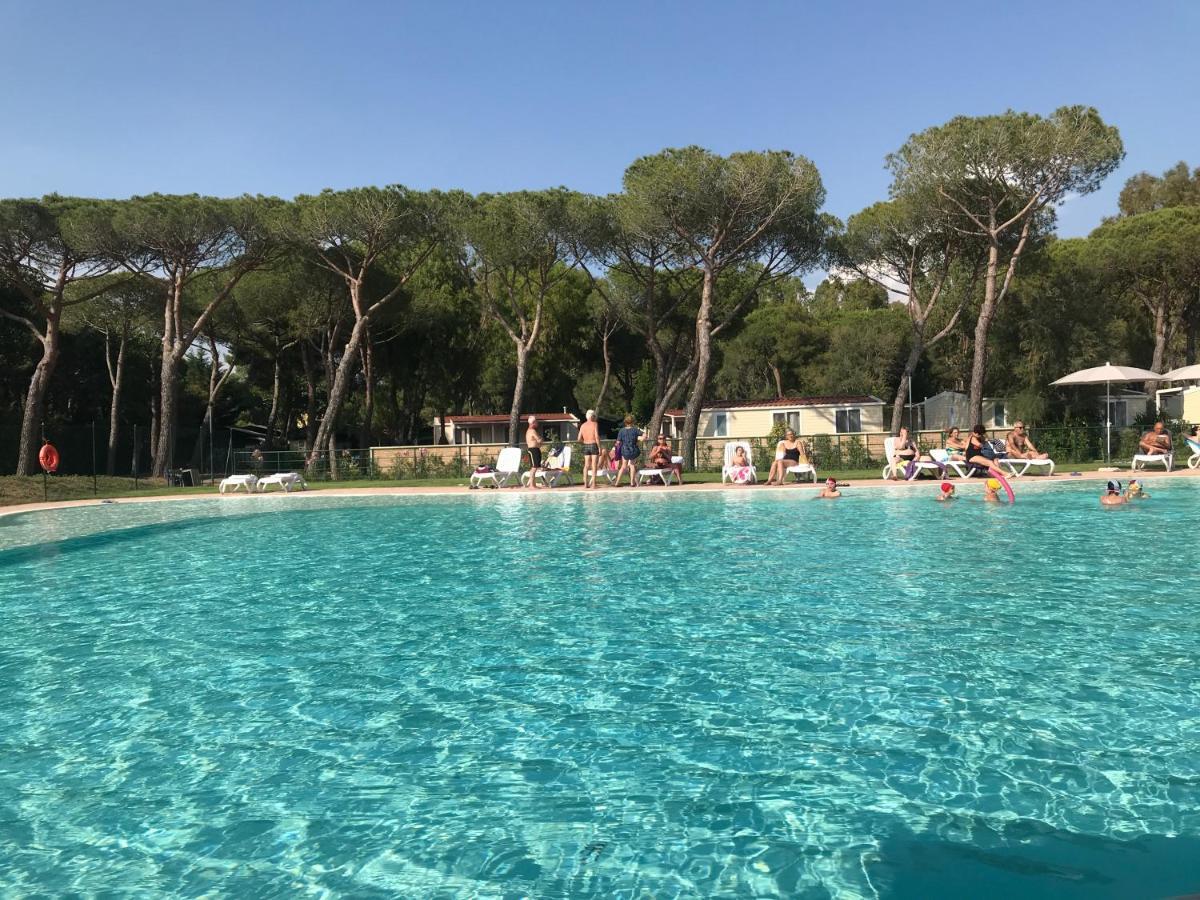 Camping I Melograni Marina Di Bibbona Bagian luar foto